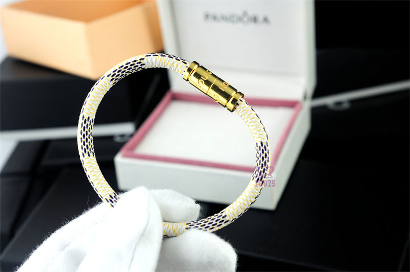 Bracciale Louis Vuitton Modello 195